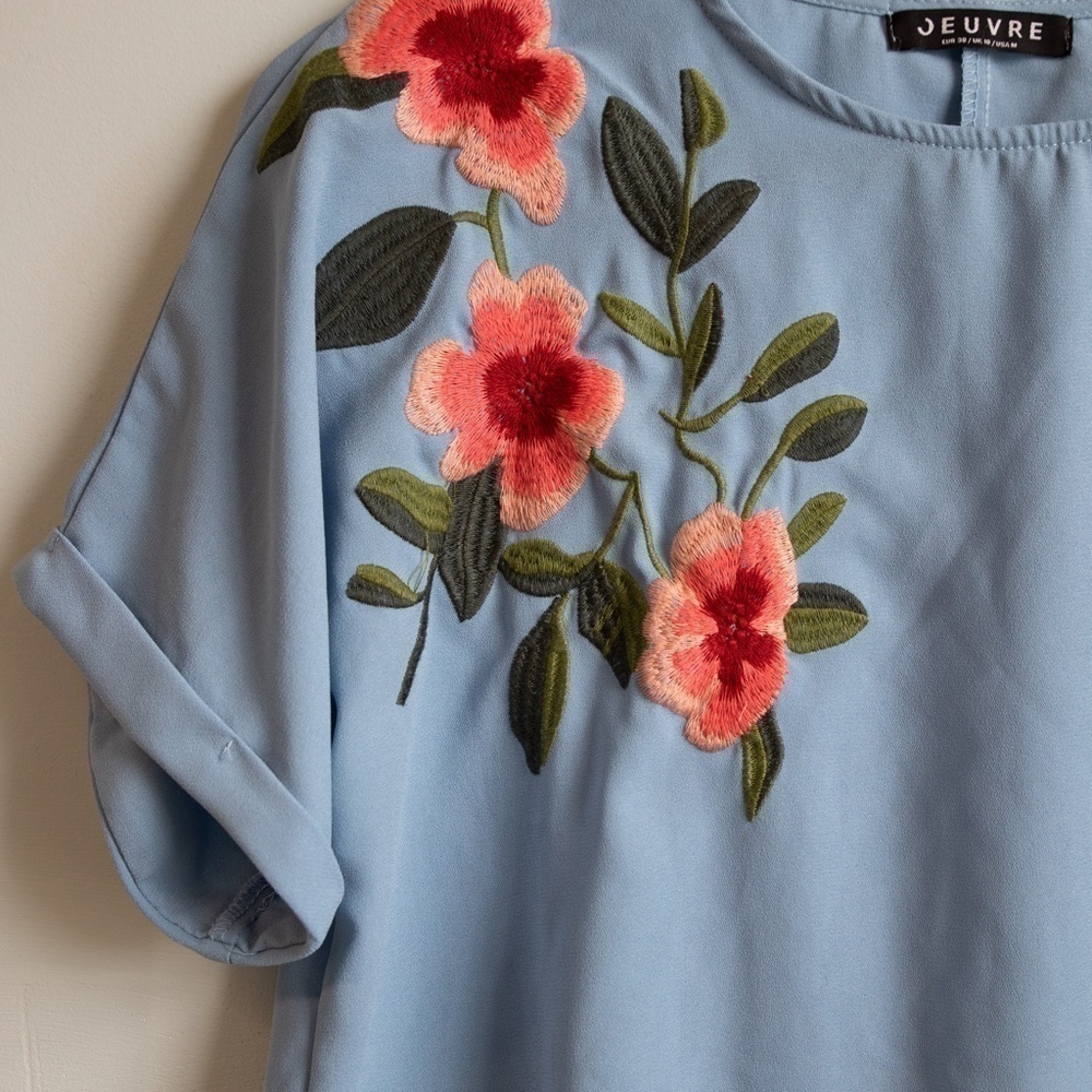 Oeuvre blue embroidered top-M - Picture 2 of 4